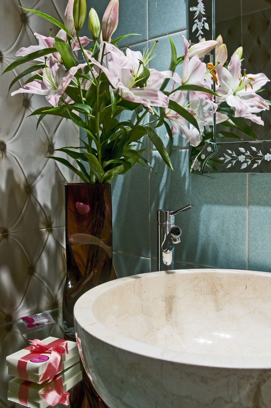 Detalle de lavabo en la Doble Spa Retreat